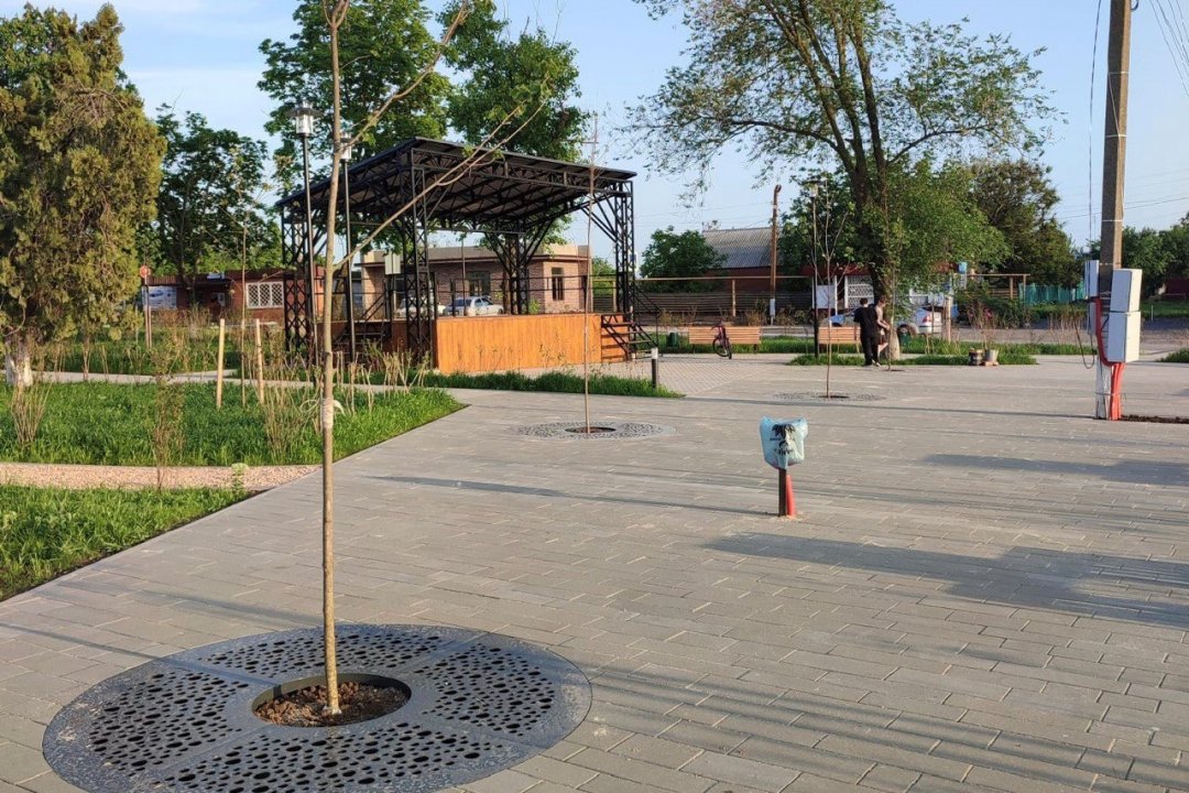 В селе Весело-Вознесенка Неклиновского района завершено благоустройство парка